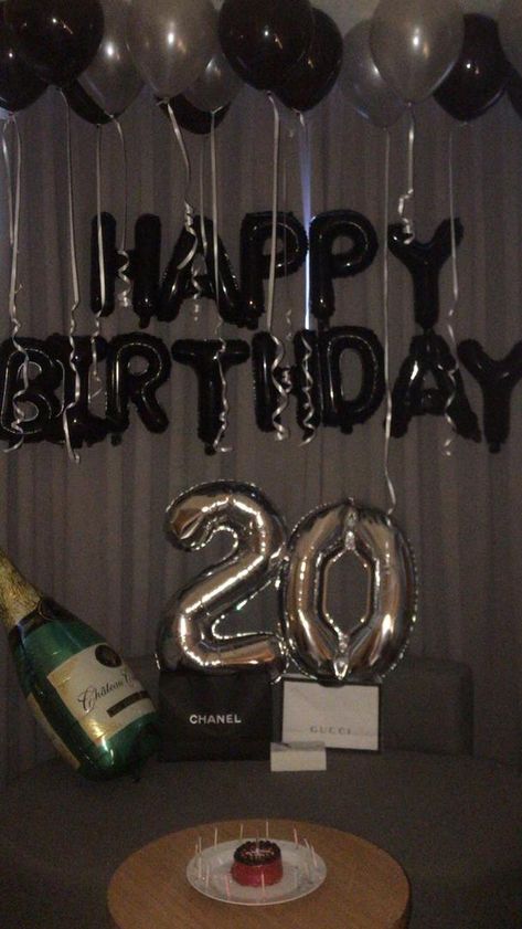 Surprise Birthday Decorations, 18th Birthday Decorations, Happy 20th Birthday, Birthday Room Decorations, 20th Birthday Party, Simple Birthday Decorations, Glow Birthday, Cute Birthday Pictures, Bday Party Theme