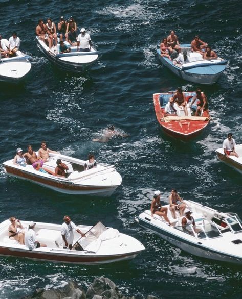 Vintage Summer Pictures, Vintage Boat Aesthetic, 70s Yacht Rock Aesthetic, Vintage Hamptons Aesthetic, Yacht Rock Aesthetic, Old Summer Aesthetic, Vintage Summer Photos, Boat Party Aesthetic, Vintage Italian Summer