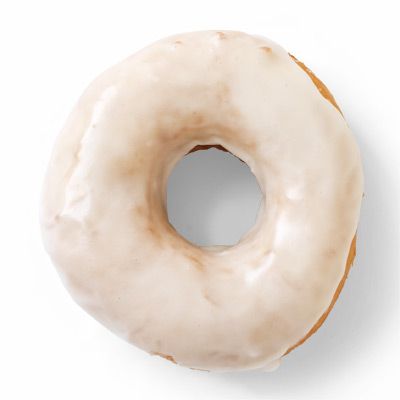 No need to go out for a doughnut run. Wake up the family with a warm batch of these yummy treats. Vanilla Donut, Yeast Doughnuts, Glazed Doughnut, Doughnut Holes, Glazed Doughnuts, Magazine Recipes, Vanilla Glaze, Doughnut Recipe, Fun Treats