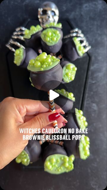 Melissa on Instagram: "WITCHES CAULDRON BROWNIE BLISS BALL POPS

Welcome to episode 9 of @melissas_healthykitchen spooky eats series. Today it’s how to make witches cauldron no bake brownie bliss ball pops! Such a yummy and festive homemade treat for spooky season.

Save for later and follow along for more spooky eats!

Witches Cauldron Brownie Bliss Balls:
Makes 15
Brownie bliss balls ingredients:
1 cup organic medjool dates
2 Tbsp cashew butter
1/3 cup cacao powder
1 cup raw pecans
1 cup raw soaked cashews
2-3 Tbsp almond flour or coconut flour 
2 tsp espresso powder
1/4 cup chocolate protein powder of choice
1 1/2 tsp vanilla extract
1/2 tsp salt
1/4 cup refined coconut oil (melted)

Toppings:
1 1/2 cups white chocolate chips
1 tsp refined coconut oil
Black food coloring of choice
Green Make Witches, Worst Witch, Cauldron Cake, Black Food Coloring, Fun Halloween Food, Halloween Food Treats, Refined Coconut Oil, Halloween Baking, Adornos Halloween