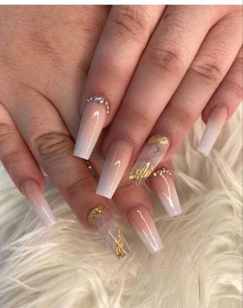 White And Gold Nails, Acrylic Nails Nude, Gold Acrylic Nails, Red Acrylic Nails, Ombre Acrylic Nails, Simple Acrylic Nails, Acrylic Nails Coffin Pink, Long Square Acrylic Nails, Acrylic Nails Coffin Short