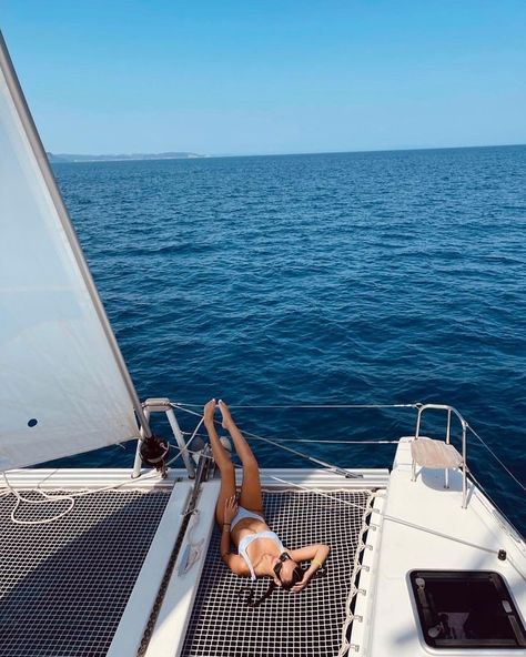 Sailing Aesthetic, Yacht Aesthetic, Summer Vacation Aesthetic, Aesthetic Beachy, Yacht Week, European Summer Aesthetic, Catamaran Yacht, Sail Life, Poses Beach