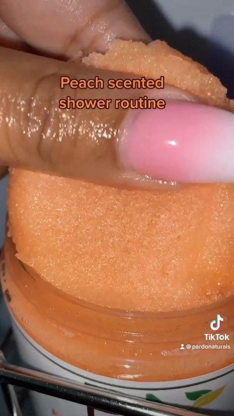 Peach Shower Routine, Peach Smelling Products, Peach Body Care, Clean Girl Shower Routine, How To Smell Like Peaches, Peach Scented Products, Shower Scent Combos, Body Wash Routine, Scented Shower Routine