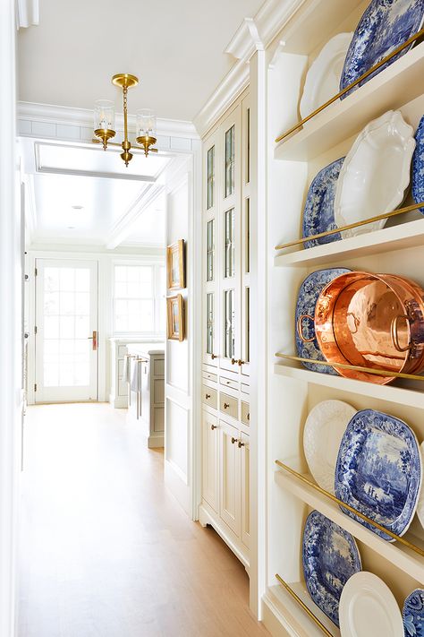 Plate Racks In Kitchen, Blue And White Dishes, Plate Rack Wall, Plate Shelves, Plate Rack, Kitchen Pantry Cabinets, White Dishes, Plate Racks, Pantry Design