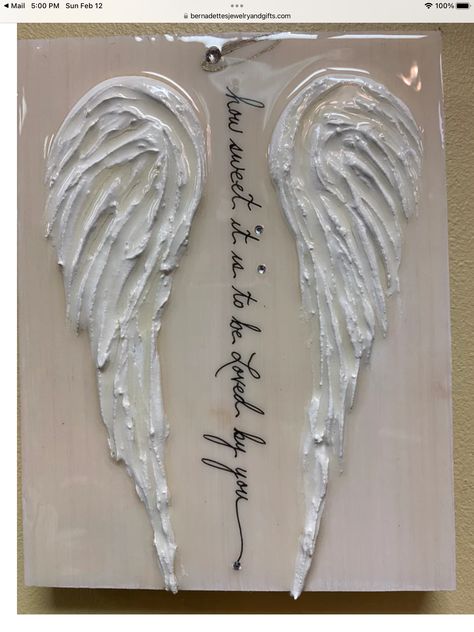 Painted Angel Wings, Angel Wings Painting, Heart Art Projects, Diy Angel Wings, Glass Bead Crafts, Christmas Angel Crafts, Angel Wings Art, Easy Flower Painting, Angel Artwork