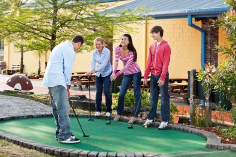 Top 8 Minigolf Courses Group Date Ideas, Golf With Friends, Golf Card Game, Golf Games, Dubai Golf, Games With Friends, Group Dates, Miniature Golf Course, Teen Fun