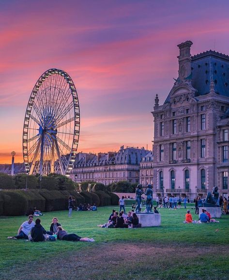 Paris ✨• France🇫🇷 • Travel ✈️ on Instagram: “Beautiful evenings in Tuileries Garden😍 ———- 📸: @garyphr . . . #paris #parisfrance #france #france🇫🇷 #jardin #jardindestuileries #garden…” Tuileries Garden Paris, Aesthetic Map, Paris Photo Ideas, 4 Aesthetic, Europe 2024, Tuileries Garden, Paris France Travel, Jardin Des Tuileries, Paris Trip