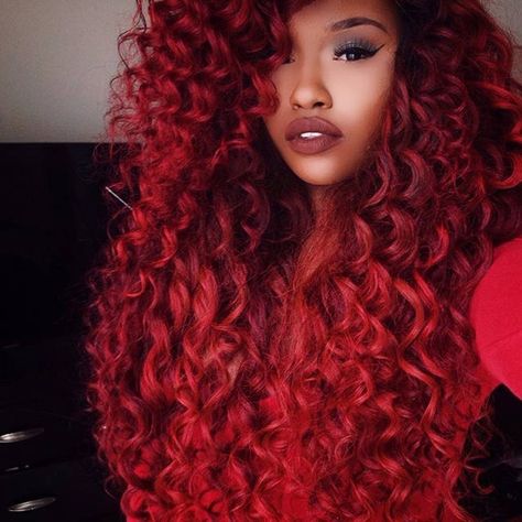 #hairinspiration  Her @earanequa red curly hair is such amazing with her pretty makeup.. LOVE LOVE LOVE!!! Hair Room, Long Weave Hairstyles, Loose Curly Hair, Red Curly Hair, Curly Weave Hairstyles, Pelo Afro, Red Wigs, Curly Lace Front Wigs, Hot Topics