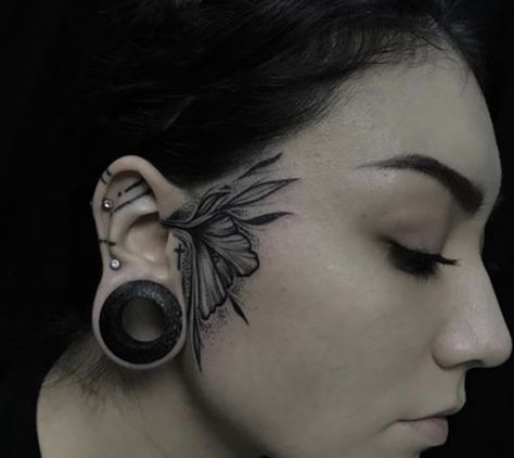 Small Face Tattoos, Hairline Tattoos, Arrow Tattoos For Women, Face Tattoos For Women, Small Chest Tattoos, Tattoo Desings, Tattoo Style Drawings, Face Tattoos, Badass Tattoos