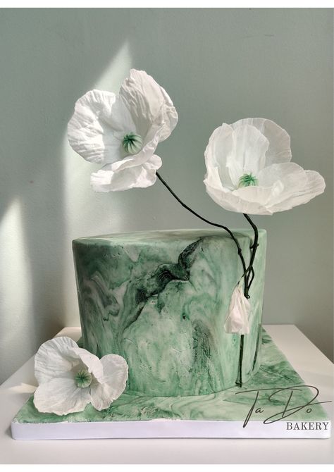 Handcrafted white wafer paper poppies decorate this beautiful green marble cake. Green And White Marble Cake, Green Marble Wedding Cake, Green Marble Cake, Marble Cake Design, Paper Poppies, Poppy Cake, 21st Cake, Green Cake, Marble Wedding