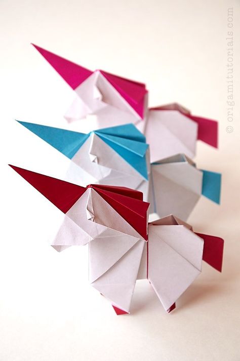 Origami Tutorial Step By Step, Origami Stella, Origami Unicorn, Origami Tattoo, Origami Tutorials, Tutorial Origami, Origami Ball, Kids Origami, Crafts Origami