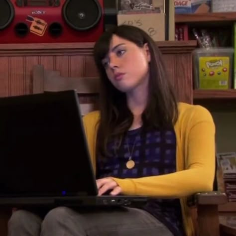 April Ludgate Icons, April Ludgate Aesthetic, April Ludgate Fashion, Audrey Plaza, Parks And Recs, April Ludgate, Internal Family Systems, Laugh Track, Flower Princess