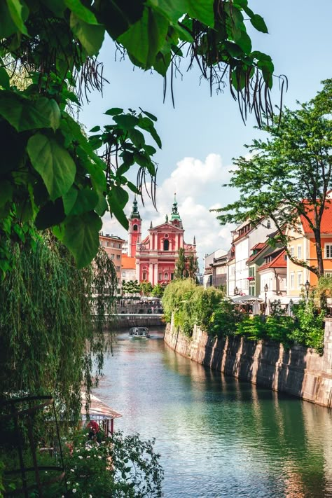 Charming Ljubljana, picturesque capital of Slovenia Travel Slovenia, La Bucket List, Slovenia Travel, Ljubljana Slovenia, Vacation Tips, Slow Travel, Edinburgh Scotland, Photo Story, Future Travel