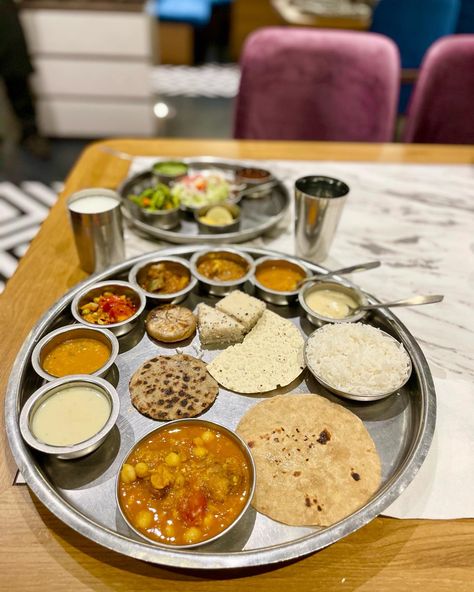 Gujarati thali Indian Thali Snapchat, Thali Ideas, Gujarati Thali, Snapchat Ideas, Exam Time, State Foods, Gujarati Recipes, Food Goals, Selfie Ideas