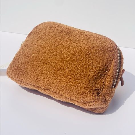 Cozy Sherpa Fleece Belt Bag Brown Fanny Pack with Adjustable Strap & Gold Buckle Crossbody Phone Bag, Small Travel Bag, Cell Phone Bag, Cell Phone Wallet, Side Bag, Side Bags, Bag Cute, Phone Wallet, Sherpa Fleece