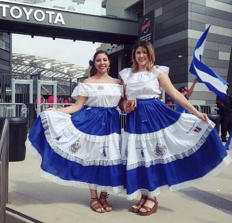 Salvadoran and proud⚡️ Salvadorean Culture, El Salvador Clothes, Dress Template, Dress Templates, Traditional Clothing, Salvador, Traditional Outfits, Cheer Skirts, Tulle Skirt