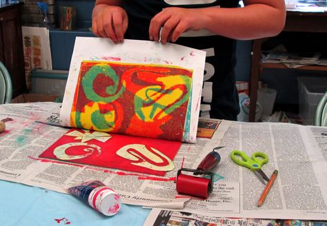 Printmaking Projects, Camp Crafts, Summer Camp Crafts, 3rd Grade Art, Gelli Printing, Camping Crafts, Camping Art, Monoprint, Teaching Art