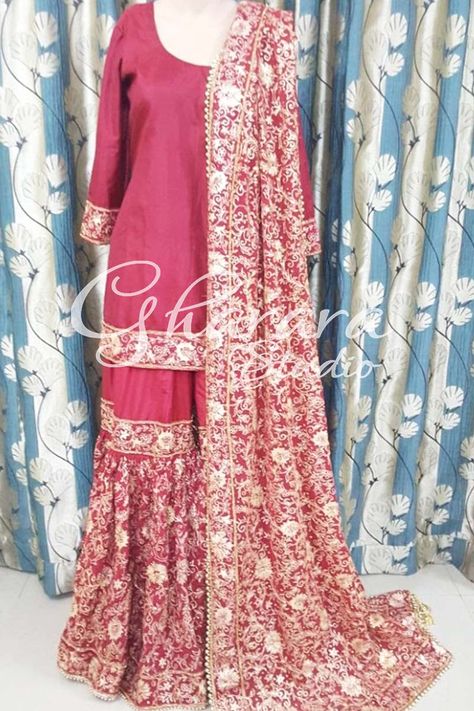 Banarsi Sharara Designs, Banarsi Garara Suit, Bridal Garara Design Nikah, Banarsi Garara Design, Bridal Garara Design, Banarsi Gharara Designs, Traditional Gharara, Garara Design, Garara Dress