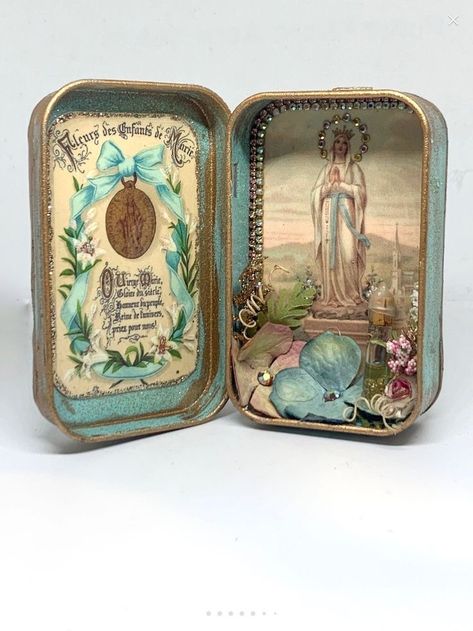 Mint Tin Crafts, Travel Altar, Pocket Shrine, Shrines Box, Shrines Art, Rosary Boxes, Mini Altar, Vintage Holy Cards, Altoid Tin