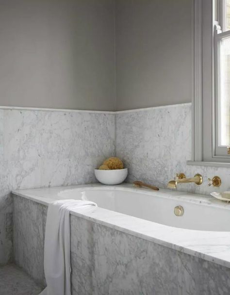 Livingetc Marble Tub, Minimal Bathroom, Bathtub Remodel, Bad Inspiration, Dream Bathrooms, Marble Bathroom, Bathroom Renos, House Bathroom, Bath Tub