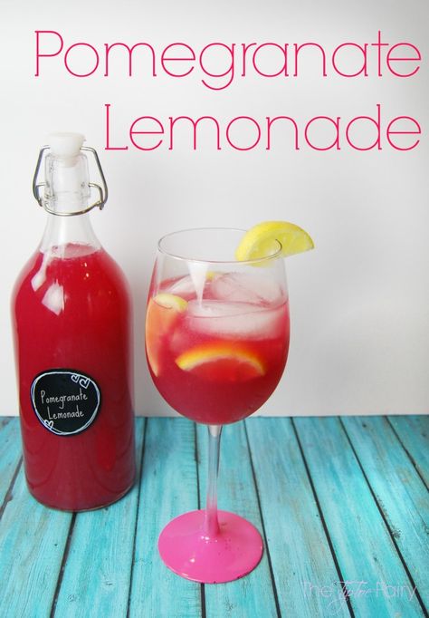 Easy Peasy Pomegranate Lemonade - a delicious drink made with pomegranate juice and frozen lemonade! This beverage takes just minutes! | The TipToe Fairy Nutribullet Juice Recipes, Lemonade Beyonce, Basic Smoothie Recipe, Pomegranate Lemonade, Mixed Fruit Smoothie, Pomegranate Recipes, Books Worth Reading, Frozen Lemonade, Delicious Drink Recipes