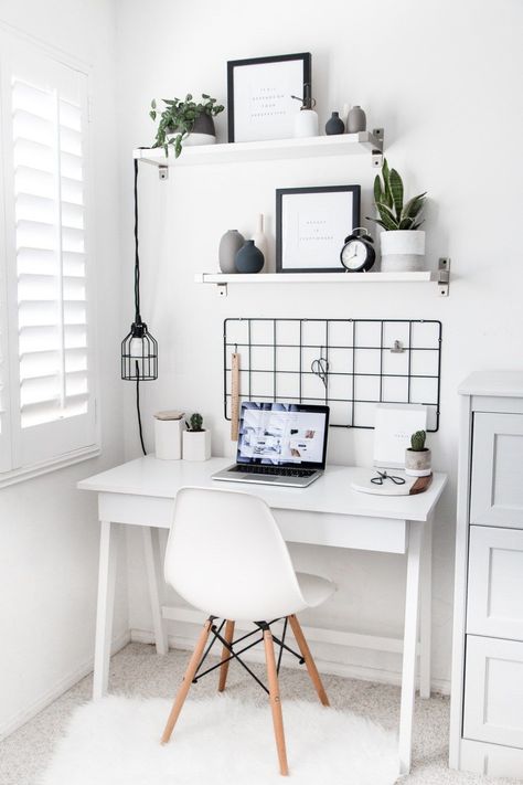 My Minimalist Workspace Teenage Room Decor, Cute Desk Decor, Bedroom Hacks, Minimalist Living Room Design, Bilik Idaman, White Desk, Hiasan Bilik, Bedroom Style, Bilik Tidur