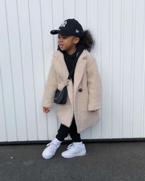 Girls Winter Outfits, Girls Winter Fashion, Kids Winter Outfits, Baby Fashionista, Stylish Kids Outfits, Winter Baby Clothes, Fashion Baby Girl Outfits, Girls Fall Outfits