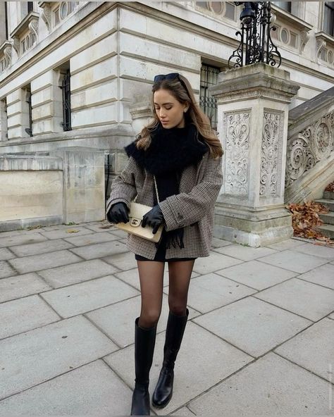 [PaidAd] 85 Winter Fashion Outfits Knee High Boots Recommendations You Don't Want To Miss Quickly #winterfashionoutfitskneehighboots Tall Boots Outfit, Old Money Winter, Winter Boots Outfits, Knee Boots Outfit, High Boots Outfit, Black Boots Tall, Paris Outfits, Rich Girl, Autumn Outfit