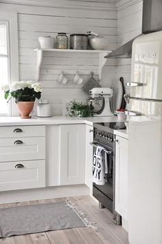 #home #house #design #interior #ideas #homedesign #interiordesign #decorations #furniture #homedecor Paneled Walls, Small Stove, Cottage Kitchens, Cottage Kitchen, Beautiful Kitchens, Country Kitchen, Cottage Decor, Dream Kitchen, White Kitchen