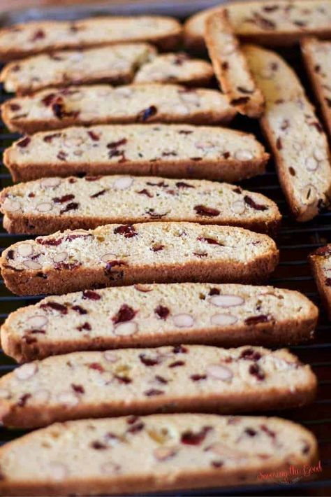 Almond Biscotti Recipe Easy, Soft Biscotti Recipe, Almond Biscotti Recipe Italian, Chocolate Almond Biscotti Recipe, Cranberry Biscotti Recipe, Recipe With Cranberries, Cranberry Almond Biscotti, Italian Biscotti Recipe, Best Biscotti Recipe