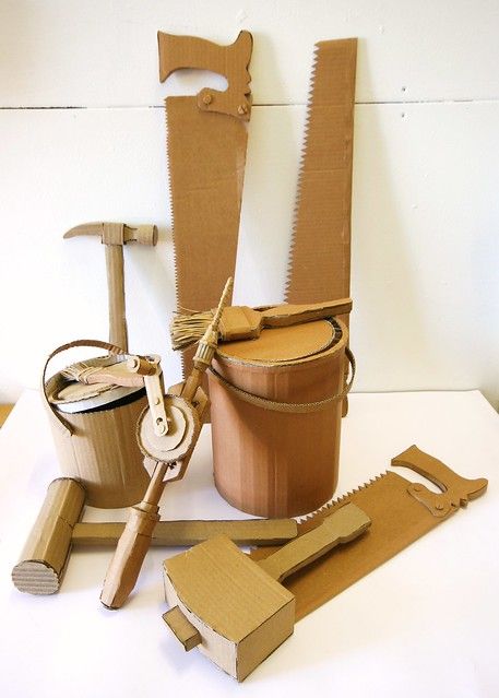 Cardboard Art Projects, Cardboard Art Sculpture, Cardboard Props, Cardboard Model, Cardboard Crafts Diy, Cardboard Toys, Cardboard Sculpture, Construction Theme, Paper Toy