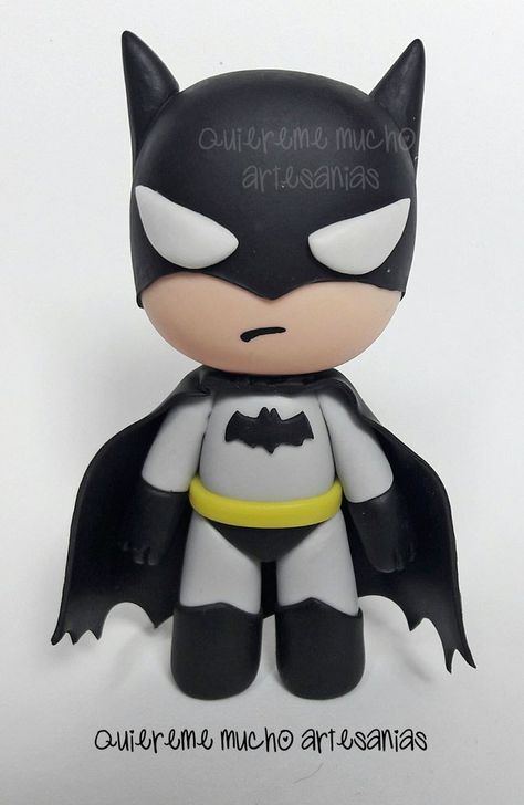 Air Dry Clay Figures, Clay Doh, Batman Diy, Clay Classes, Tim Burton Art, Batman Figures, Clay Keychain, Bf Gifts, Clay Diy Projects