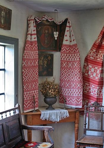 *** Russian Interiors, Slavic Paganism, Ukrainian Culture, Slavic Folklore, Prayer Corner, Russian Culture, Home Altar, Ukrainian Art, Country Life