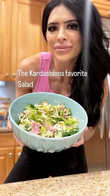 Chelsea Pagnini on Instagram: "The Kardashians favorite salad 🥗 b Minus the Garbanzo beans 🫘 #kardashians #kardashiansfavoritesalad" Kardashian Salad With Salami, Kardashian Salad, Kardashian Salads, Garbanzo Beans Salad, Favorite Salad, Chick Pea, Pea Salad, The Kardashians, Garbanzo Beans