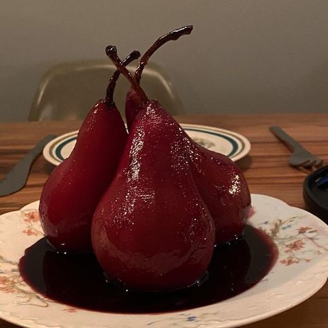 @thebaodega on Instagram: "pears poached in chianti, orange peel, clove, cinnamon, vanilla 🩸 served with whipped mascarpone @gingerjook how did I do!!" Whipped Mascarpone, Poached Pears, Cinnamon Vanilla, Wine And Dine, Amazing Photos, Orange Peel, Cafe Food, Beautiful Food, Pretty Food