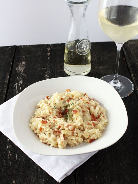 Risotto with White Truffle Oil and Crispy Prosciutto Truffle Risotto, Truffle Oil Recipes, Crispy Prosciutto, White Truffle Oil, Sides Recipes, Meatless Mondays, Truffle Recipe, Truffle Oil, White Truffle