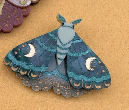 Cardboard Bugs Diy, Cardboard Insects, Cardboard Bugs, Moth Diy, Paper Moth, Paper Insects, Cardboard Craft Ideas, Cardboard Animals, Paper Collage Art