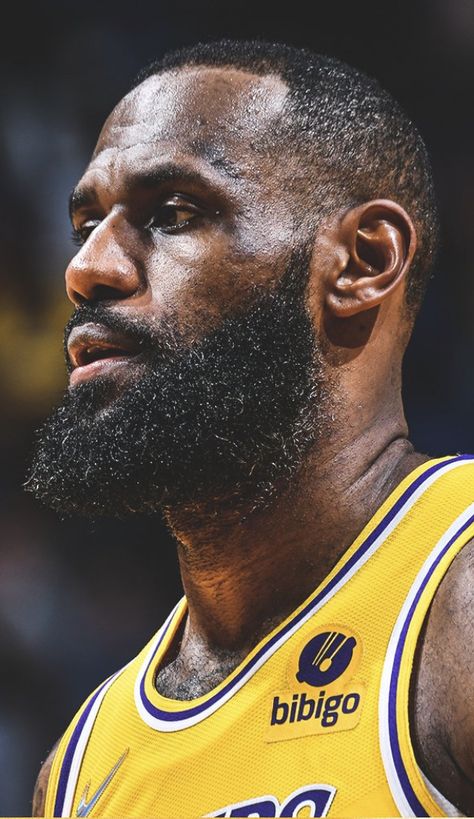 Lebron Portrait, Lebron James Portrait, Lebron James Aesthetic, Lebron James Face, Lebron James Pictures, Fitness Design Gym, James Aesthetic, Easy Portrait Drawing, Kobe Bryan