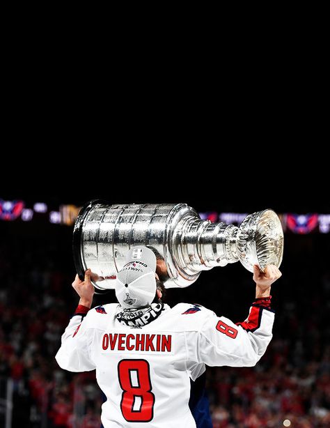 Nhl Stanley Cup, Alex Ovechkin Wallpaper, Ovechkin Wallpaper, Ovechkin Stanley Cup, Alexander Ovechkin Wallpaper, Stanley Cup Hockey, Washington Capitals Aesthetic, Alexander Ovechkin, Washington Capitals Hockey