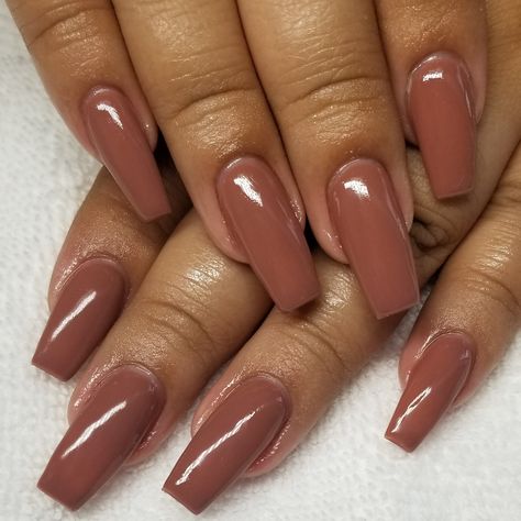 Warm Nude Nails, Gel Nails On Dark Skin Hands, Nude Nails Dark Skin Tone, Dark Nude Acrylic Nails, Nude Tone Nails, Nude Nails For Black Women, Nude Nails Black Women, Nude Nails For Brown Skin, Brown Nude Nails