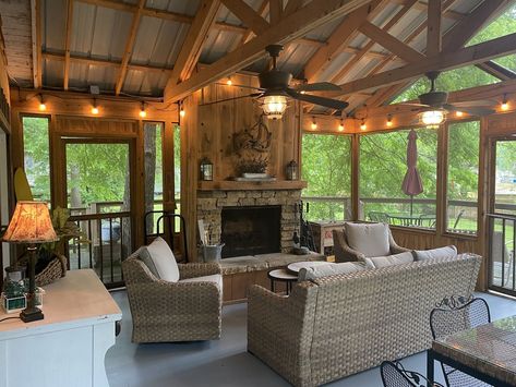 “Fun” place! — Exceptional" —near Oaklawn Park, Garvin Gardens and Restaurants Rustic Screened In Porch, Porch Design, Screened In Porch, Rustic Cabin, Screened Porch, Back Patio, Outdoor Fireplace, Back Porch, Rental Property