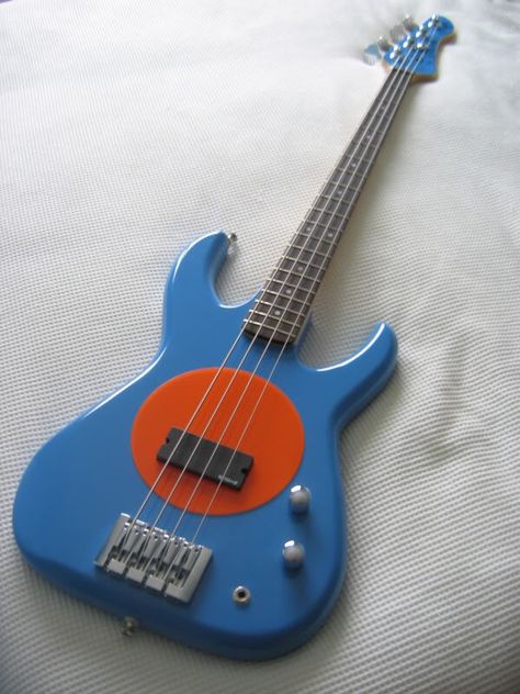 Flea Bass Flea Bass, Custom Bass, Bass Guitar Lessons, Electric Guitar Design, Bass Ukulele, Guitar Obsession, Music Nerd, All About That Bass, Cool Electric Guitars