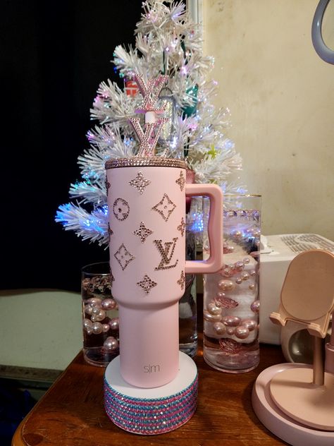 I put a vinyl decal on this Simple Modern 40oz tumbler and blinged it out with pink glass luxe rhinestones. I like to bling stuff it helps my anxiety. Blinged Out Tumblers, Bling Cups, Rhinestone Tumblers, Cup Decoration, Bling Tumbler, Dog Bread, Bling Things, Stanley Cups, Rhinestone Projects