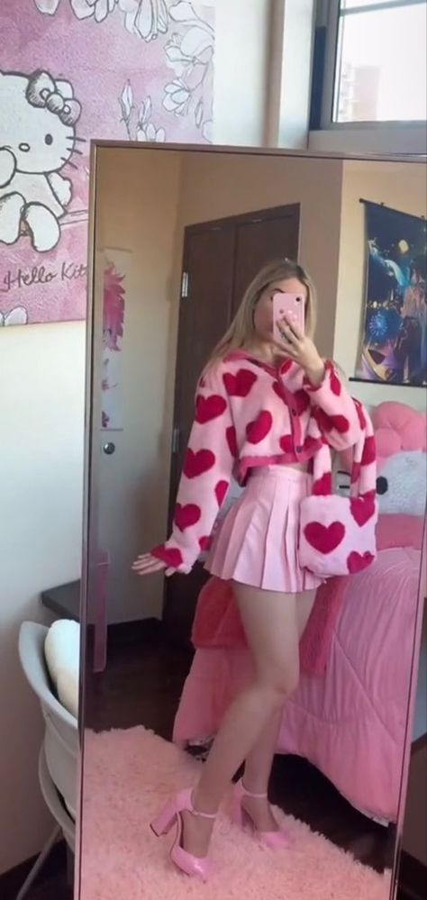 Heart Clothes Aesthetic, Heartcore Outfit, Love Core Outfits, Love Core Aesthetic Outfits, Bubblegum Outfits, Lovecore Aesthetic Outfit, Barbie Outfit Ideas For Women, Lovecore Outfits, Pink And Red Outfit