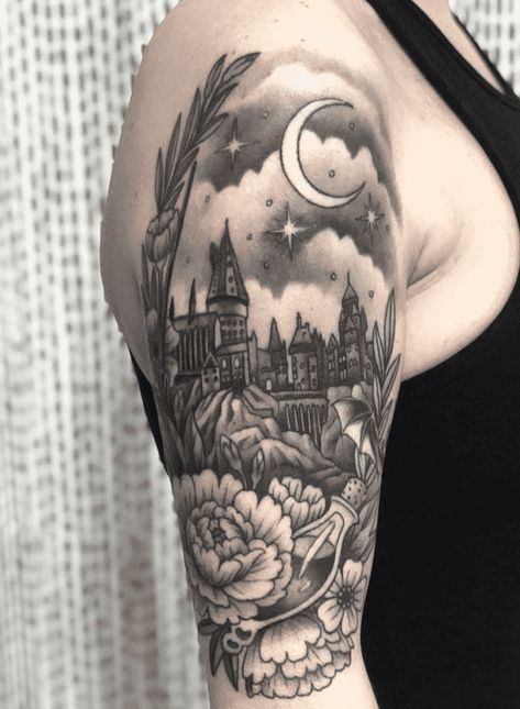 Hogwarts Tattoo Design Images (Hogwarts Ink Design Ideas) Hogwarts Sleeve Tattoo, Beautiful Harry Potter Tattoos, Magical Sleeve Tattoo, Hogwarts Tattoo Design, Fantasy Tattoo Sleeve, Hogwarts Castle Tattoo, Harry Potter Tattoo Unique, Harry Potter Tattoo Sleeve, Hogwarts Tattoo