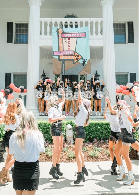 Sorority Party Themes, Zta Sorority, Sorority Bid Day Themes, Recruitment Decorations, Themes Sorority, Sorority Recruitment Themes, Rush Themes, Sorority Party, Sorority Themes