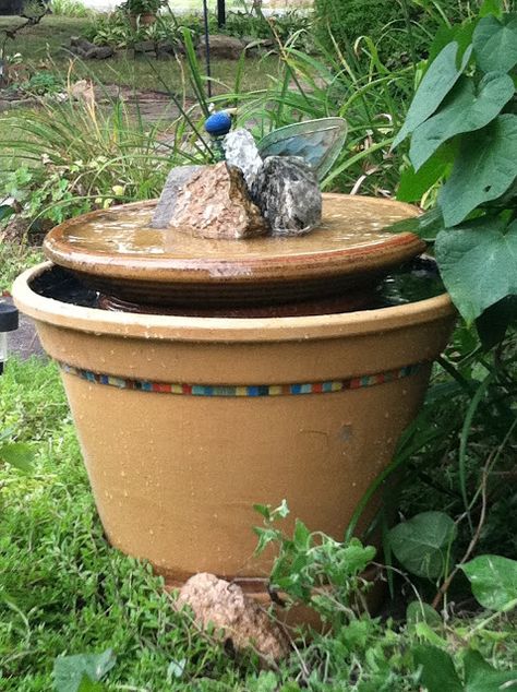 I make stuff: DIY bubbler fountain Humming Bird Bath, Hummingbird Water, Fountain Diy, Bird Fountain, Diy Water Feature, Diy Water Fountain, Diy Bird Bath, Garden Water Feature, Diy Garden Fountains