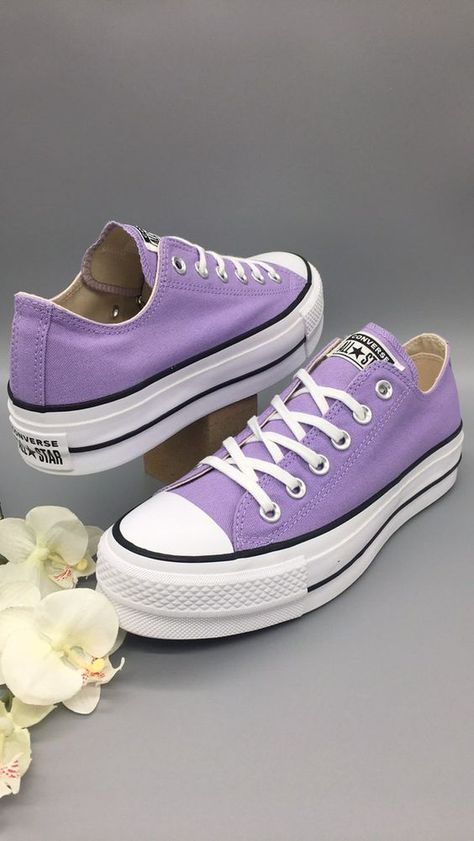 Converse Shoes Aesthetic, Lavender Converse, Girlfriend Things, Pastel Purple Aesthetic, Lilac Shoes, Purple Converse, Converse Platform, Custom Shoes Diy, Dr Shoes