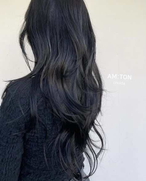 Black Hair Haircuts, Asian Long Hair, Hair Motivation, Black Wavy Hair, Dark Brunette Hair, Jet Black Hair, Hairstyles For Layered Hair, Haircuts Straight Hair, Brown Blonde Hair