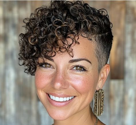 Pixie Cut Fine Hair, Short Curly Pixie Cut, Tapered Haircut For Women, Curly Pixie Cut, Short Natural Curly Hair, Curly Pixie Hairstyles, Short Curly Pixie, Curly Pixie Haircuts, Shaved Side Hairstyles